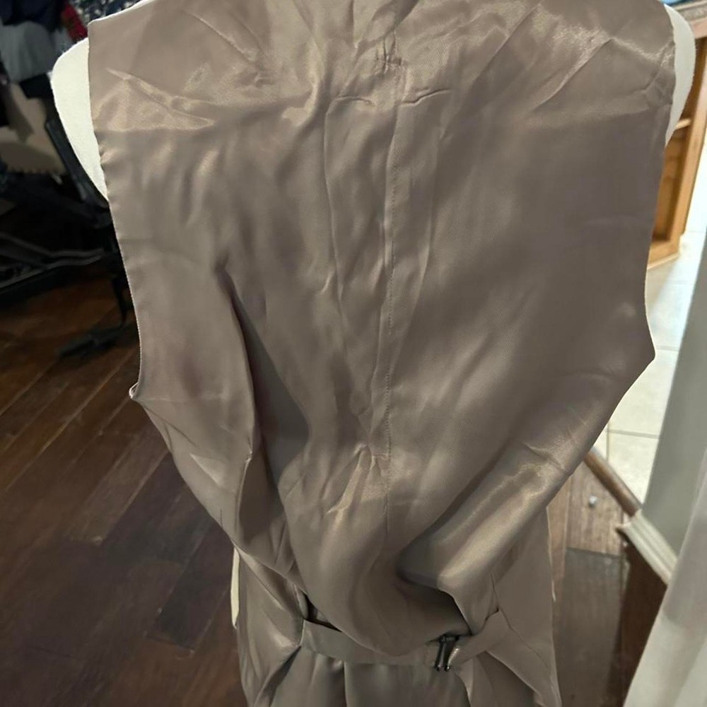 Linen vest - Picture 4 of 7